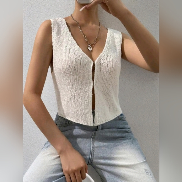SHEIN Tops - Hook & Eye Sweater Tank